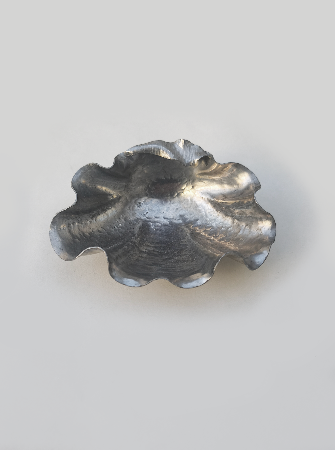 les-objoies-shell-pewter-vide-poche-2C.png