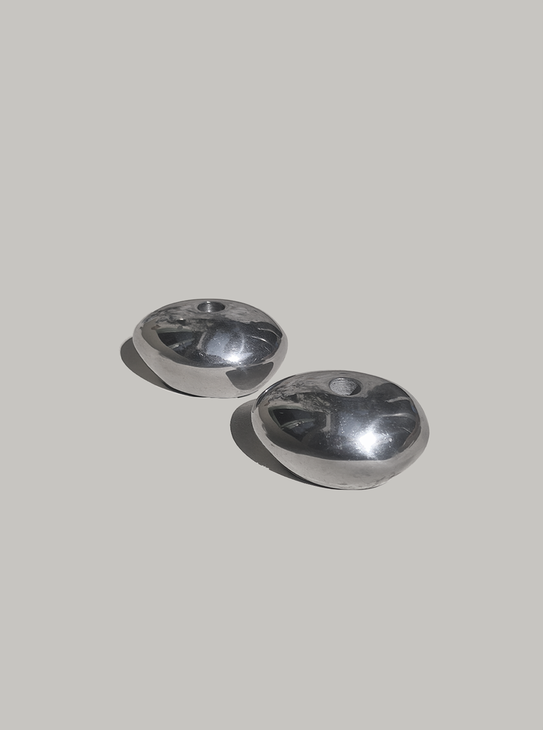 les-objoies-modern-duo-candle-holders-5.png