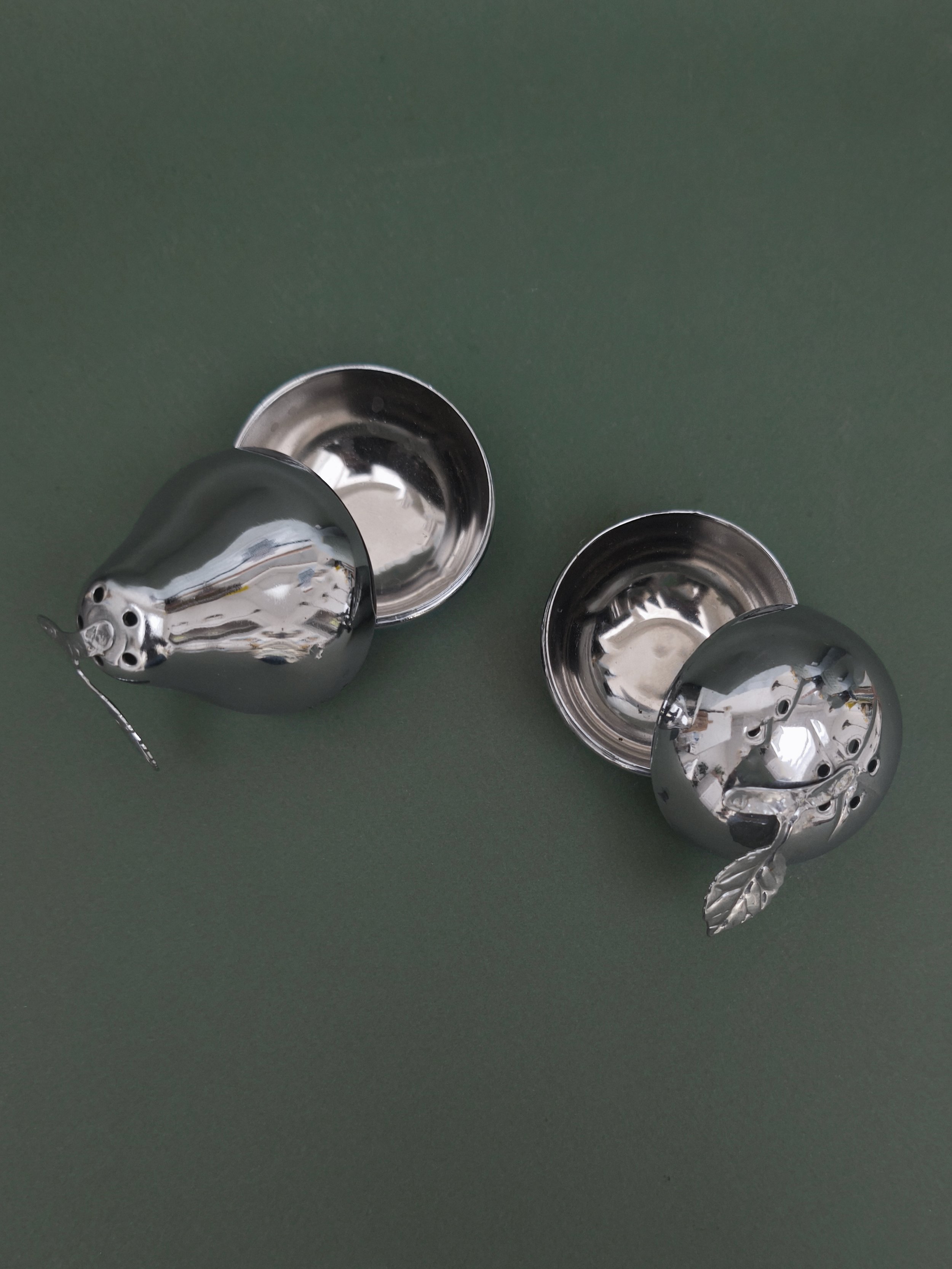 les-objoies-pear-apple-salt-cellar-2.jpg
