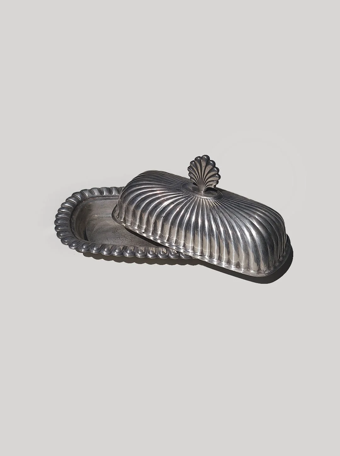 les-objoies-shell-detail-butter-dish-9.jpg