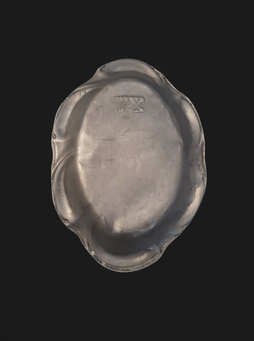 les-objoies-pewter-oval-dish-1.png
