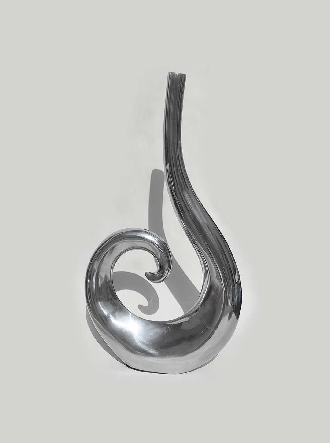 les-objoies-spiral-vase-large-1.png