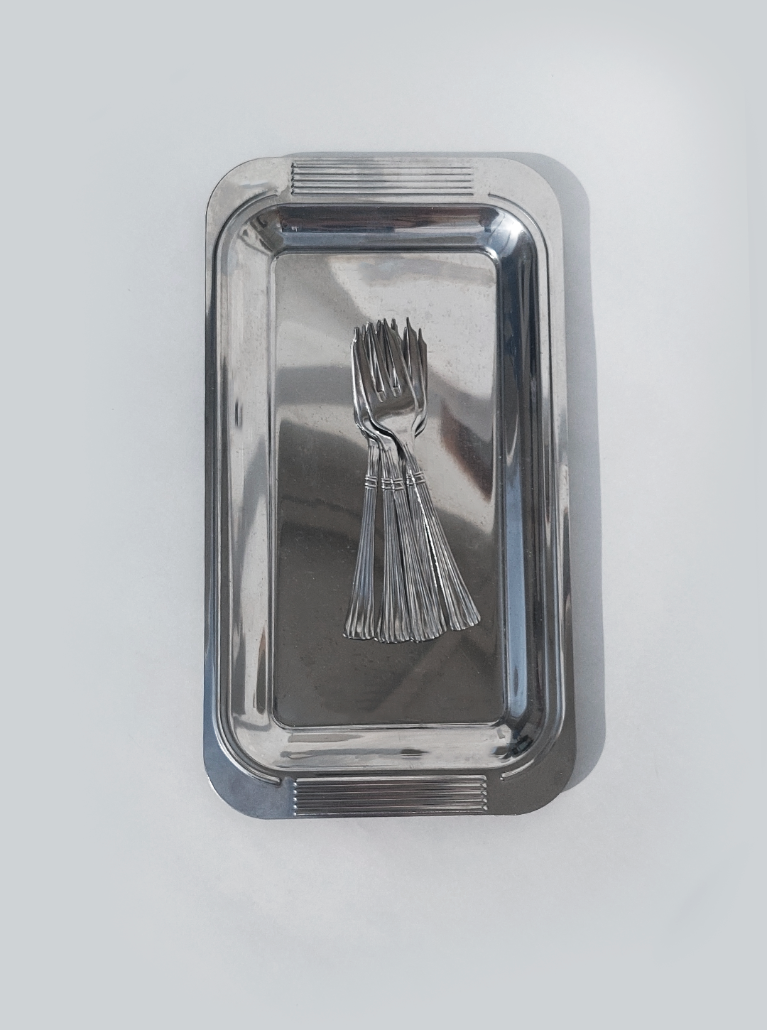 les-objoies-steel-set-fork-tray.png