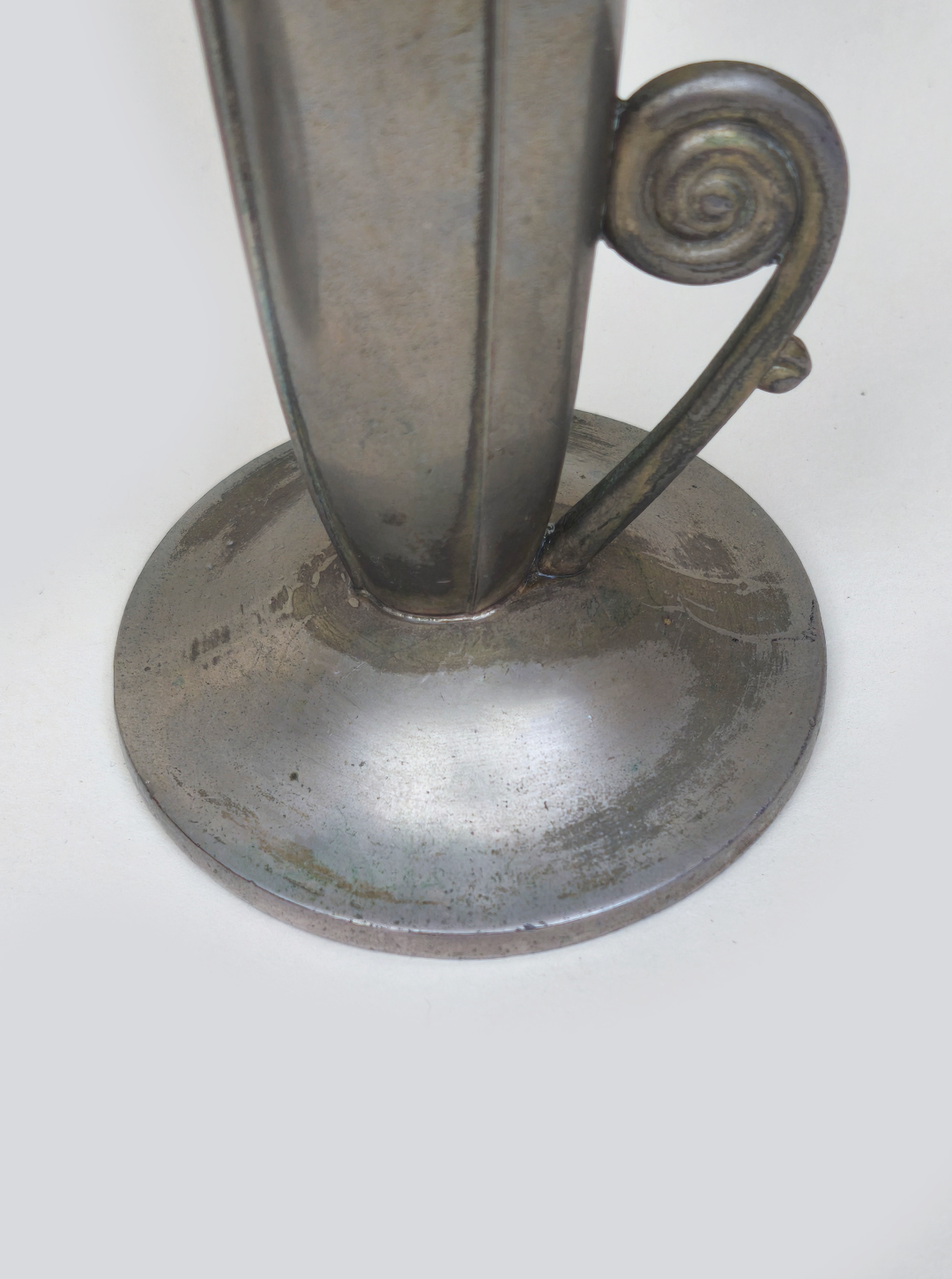 les-objoies-pair-spiral-vases-5.png