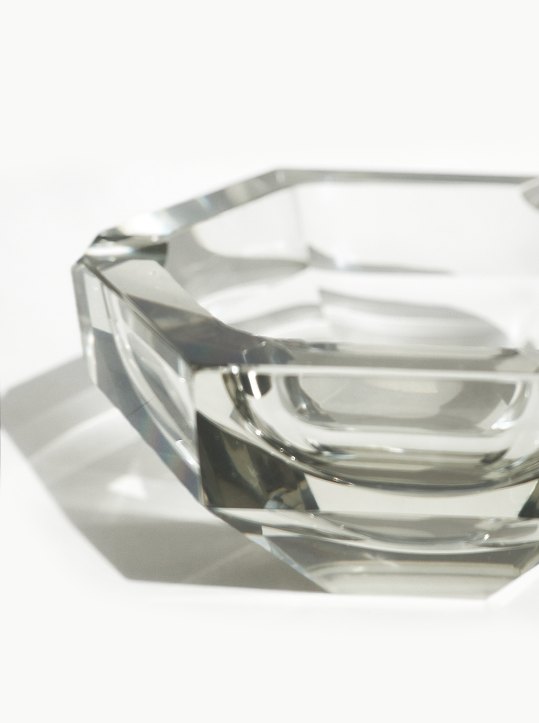 les-objoies-crystal-ahstray-3.png