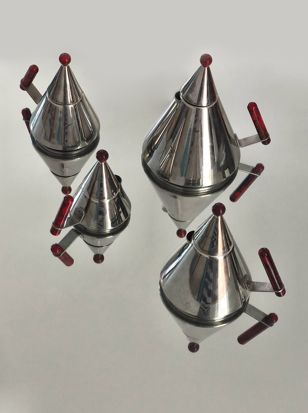 les-objoies-memphis-tea-set.png