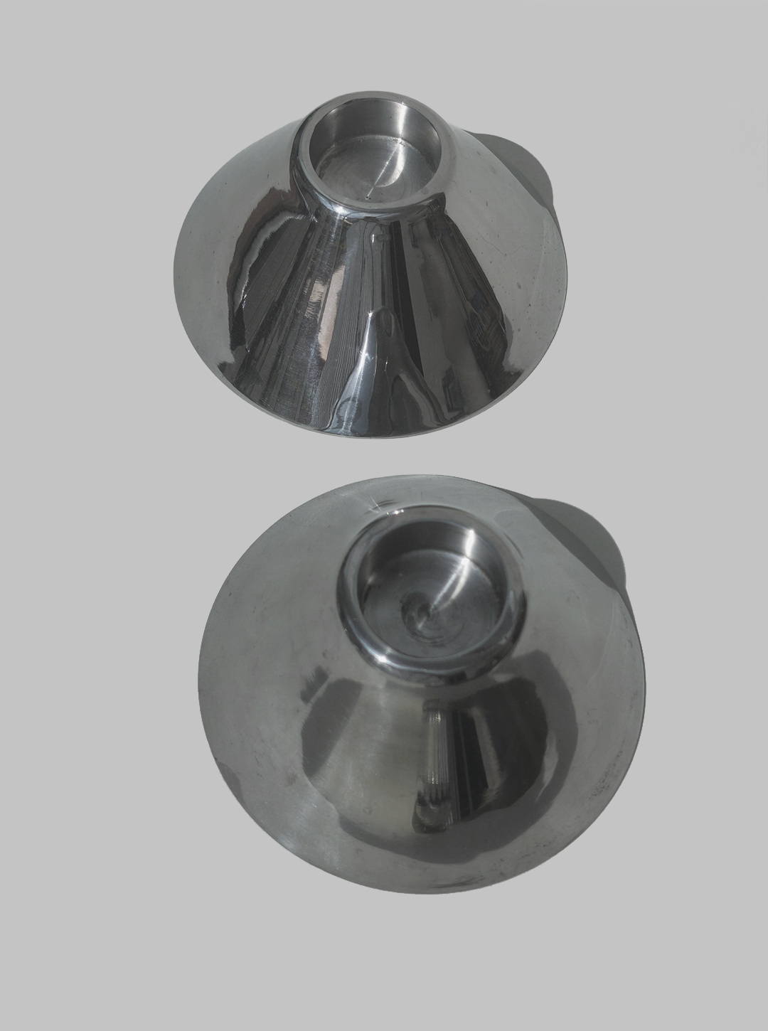 les-objoies-conic-pair-candle-holder-2.png