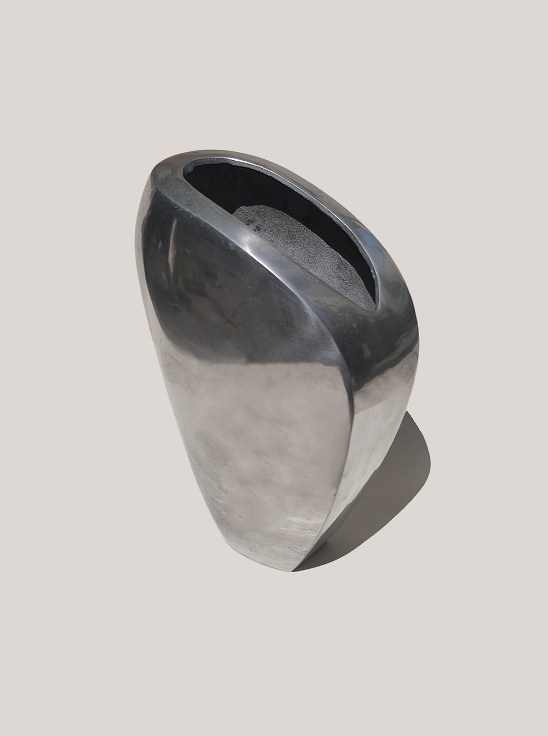 les-objoies-modern-vase-3.png