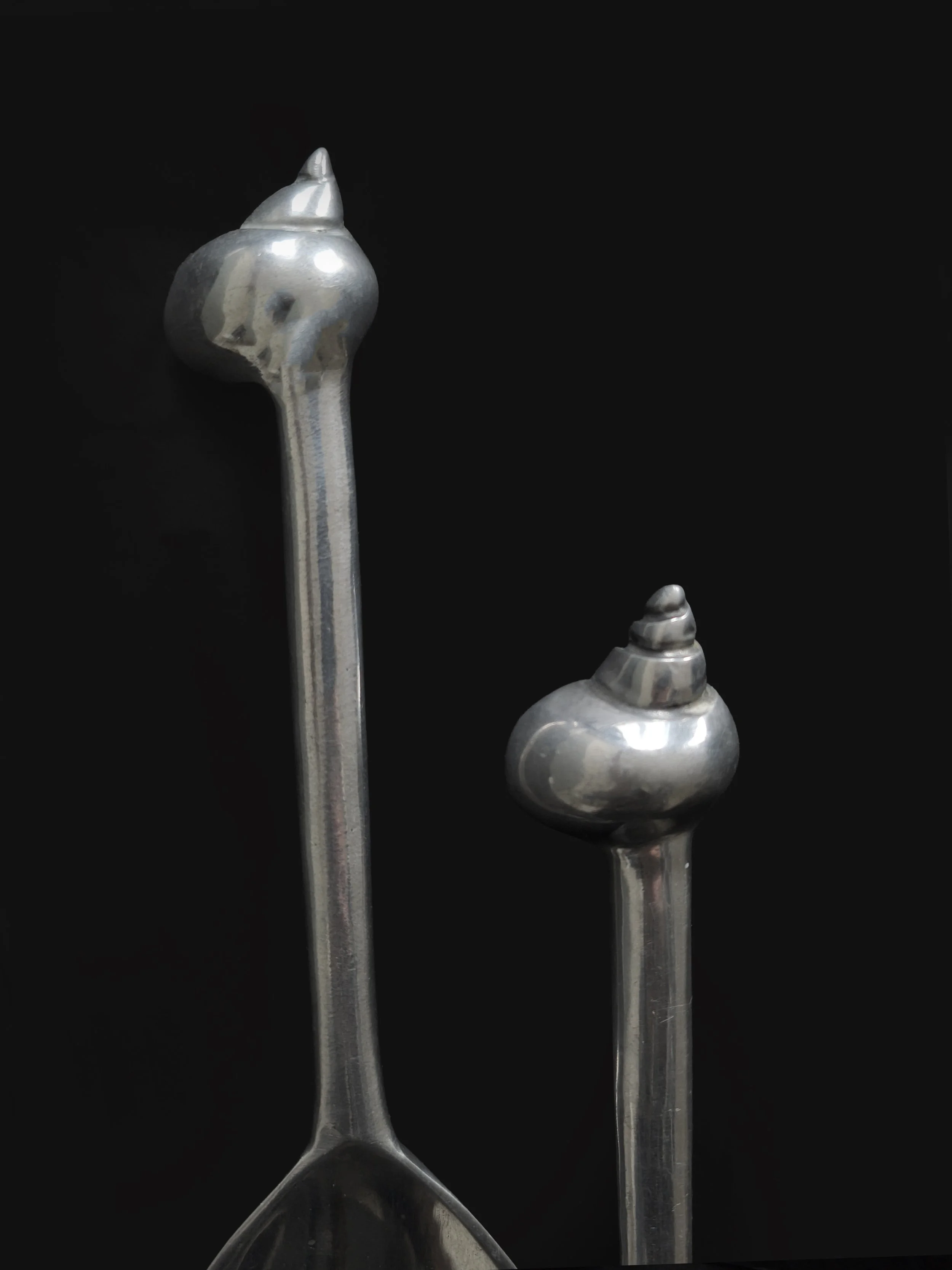 les-objoies-shell-salad-servers-3.jpg