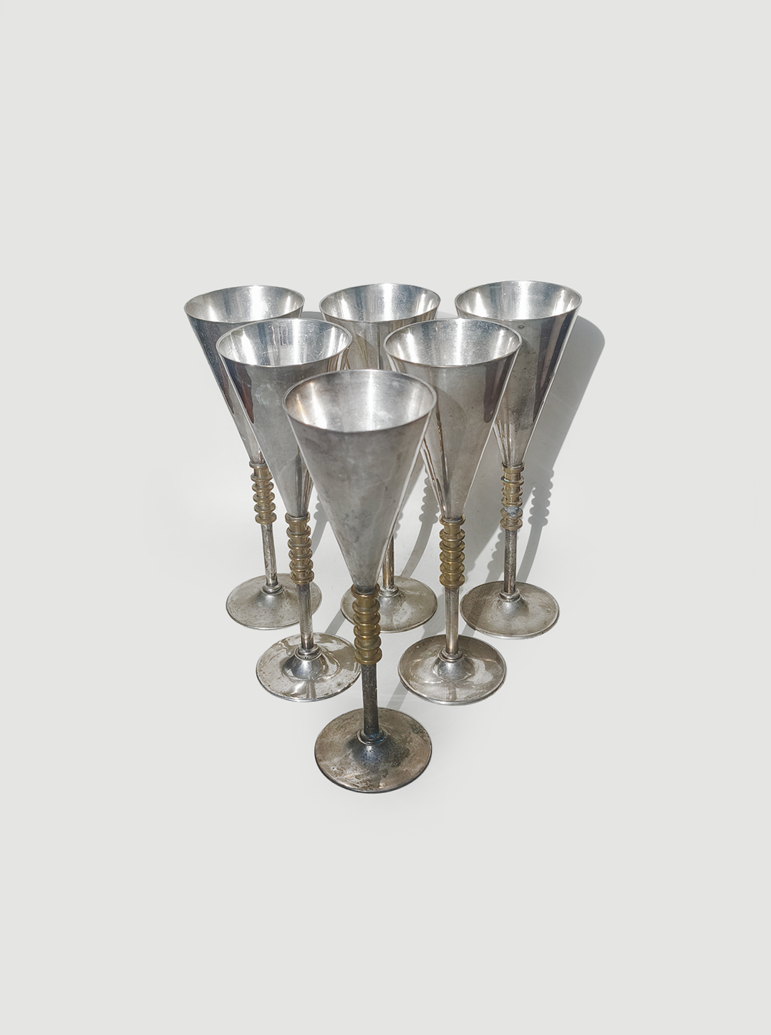 les-objoies-champages-cups-brass-1.png