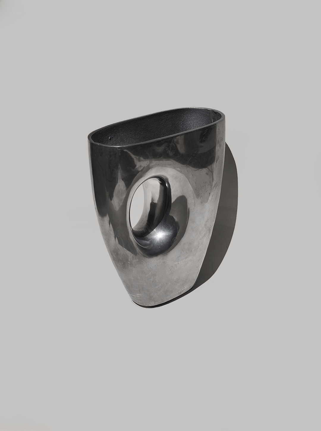 les-objoies-modern-vase-hole-2.png