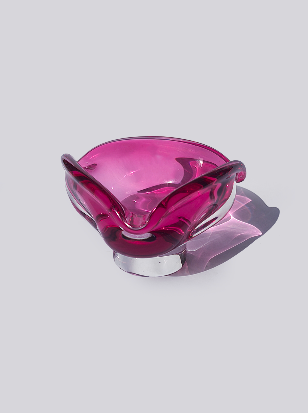 les-objoies-pink-glass-vide-poche-1.png