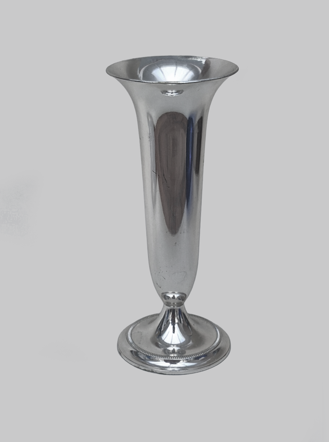 les-objoies-silver-plated-vase-3.png