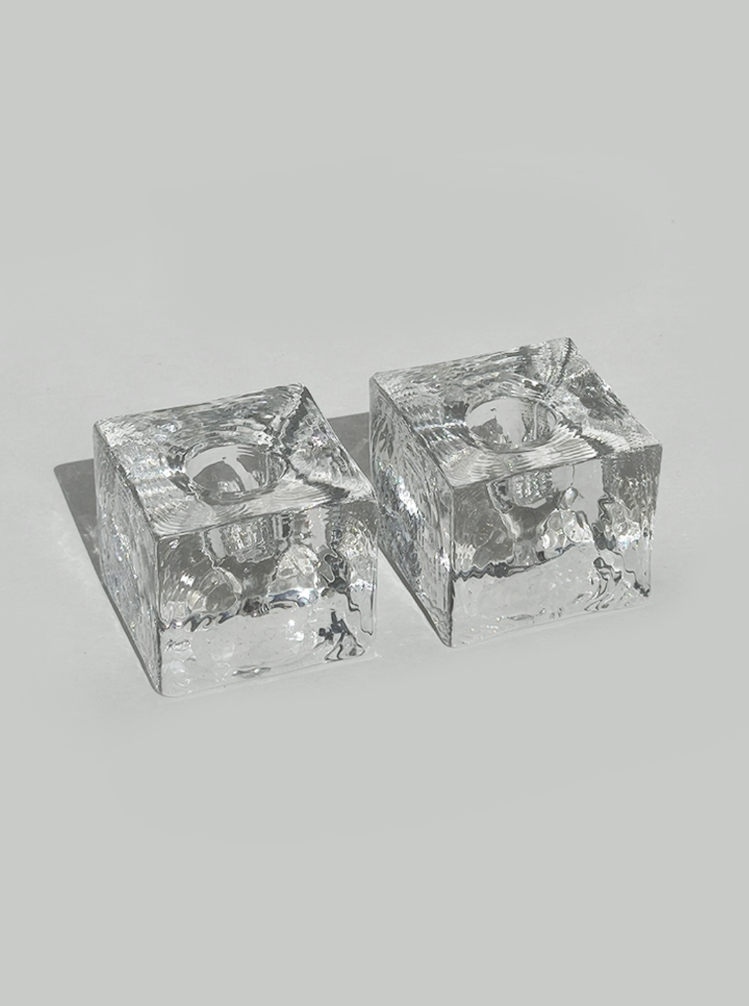 les-objoies-ice-cube-candle-glass-holder-1.png