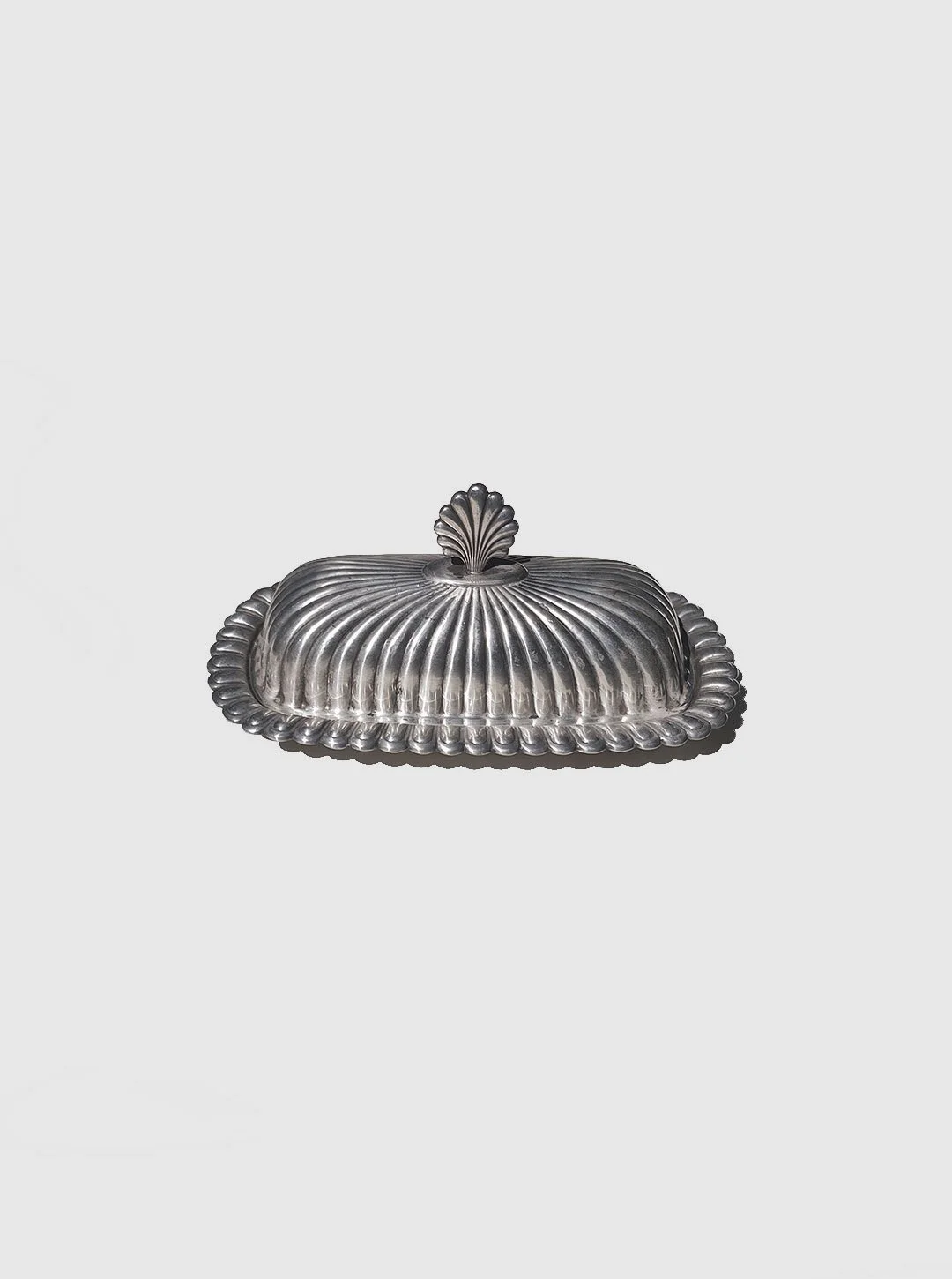 les-objoies-shell-detail-butter-dish-2.jpg