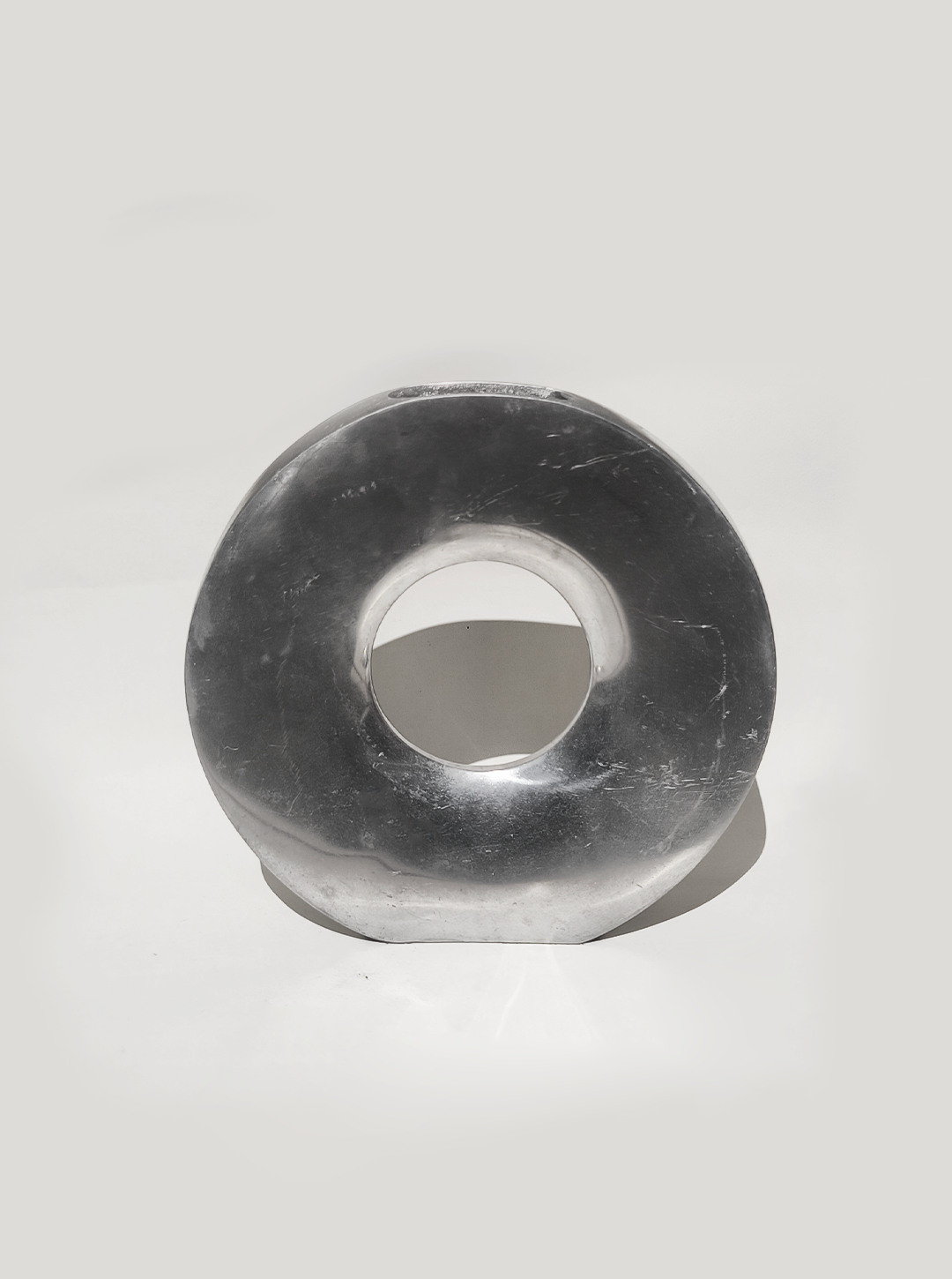 les-objoies-circle-vase-2.png