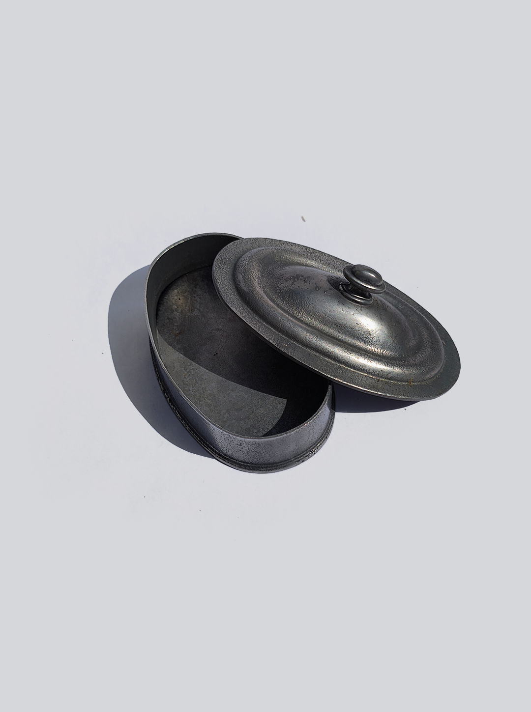 les-objoies-pewter-small-box-oval-1.png