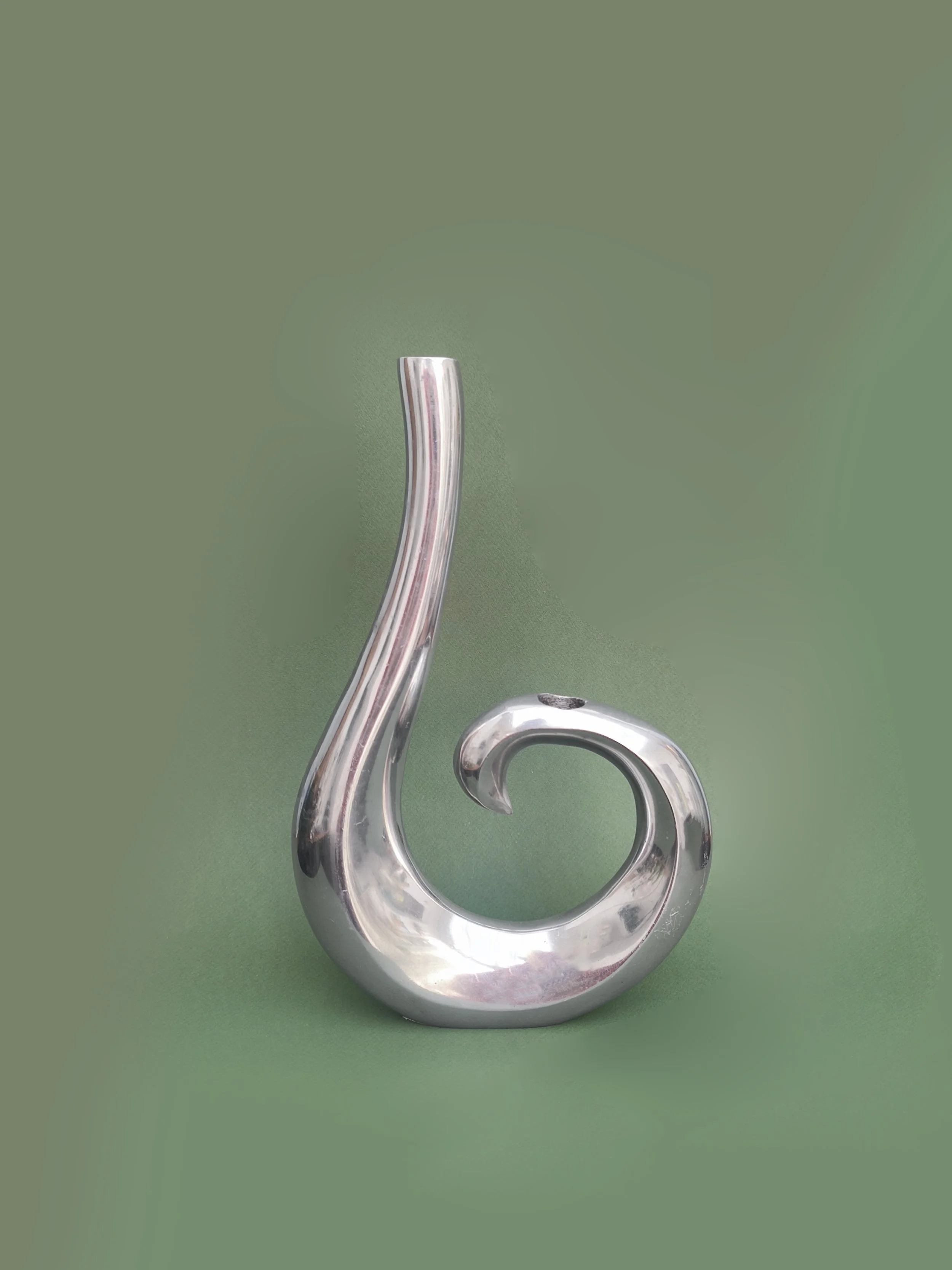 les-objoies-candle-holder-3.jpg