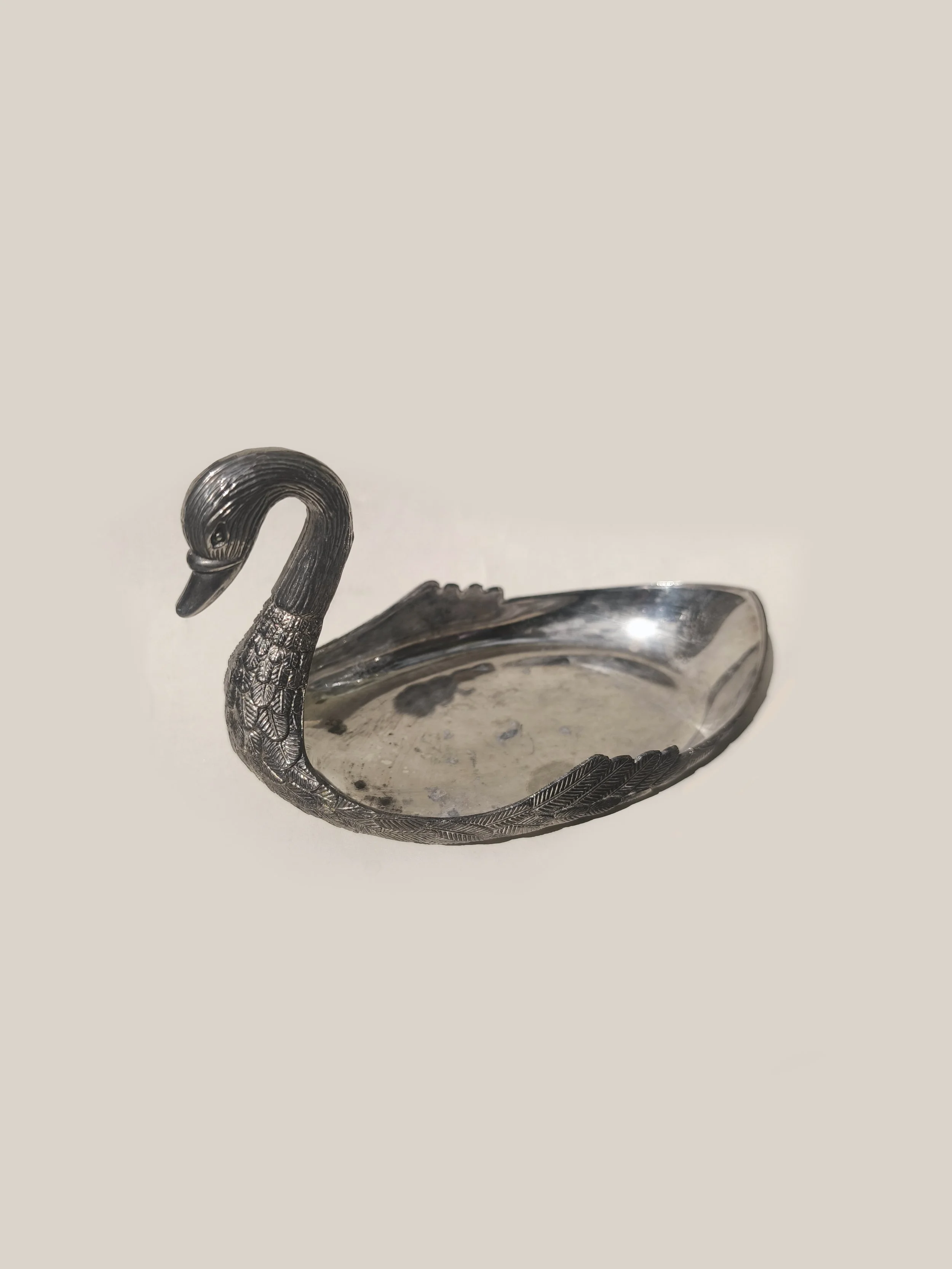 les-objoies-swan-vide-poche-3.jpg