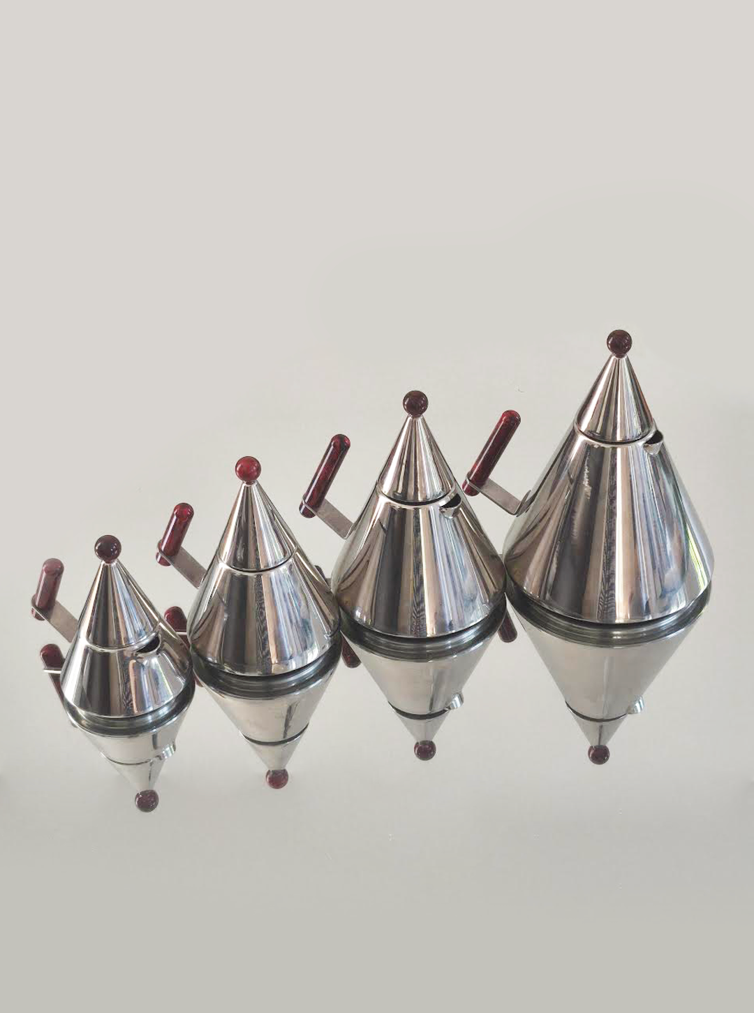 les-objoies-memphis-tea-set-2.png