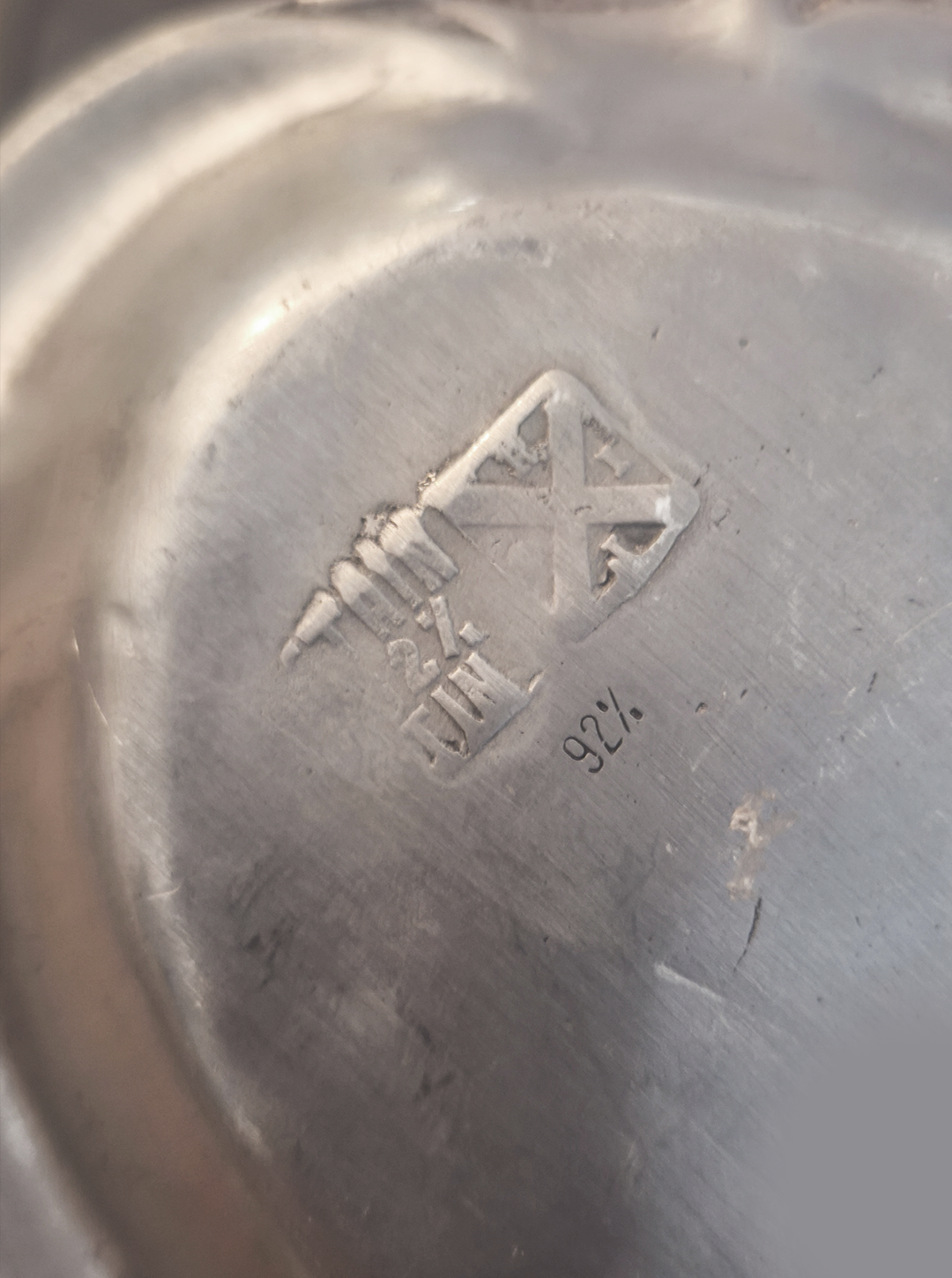 les-objoies-pewter-oval-dish-2.png