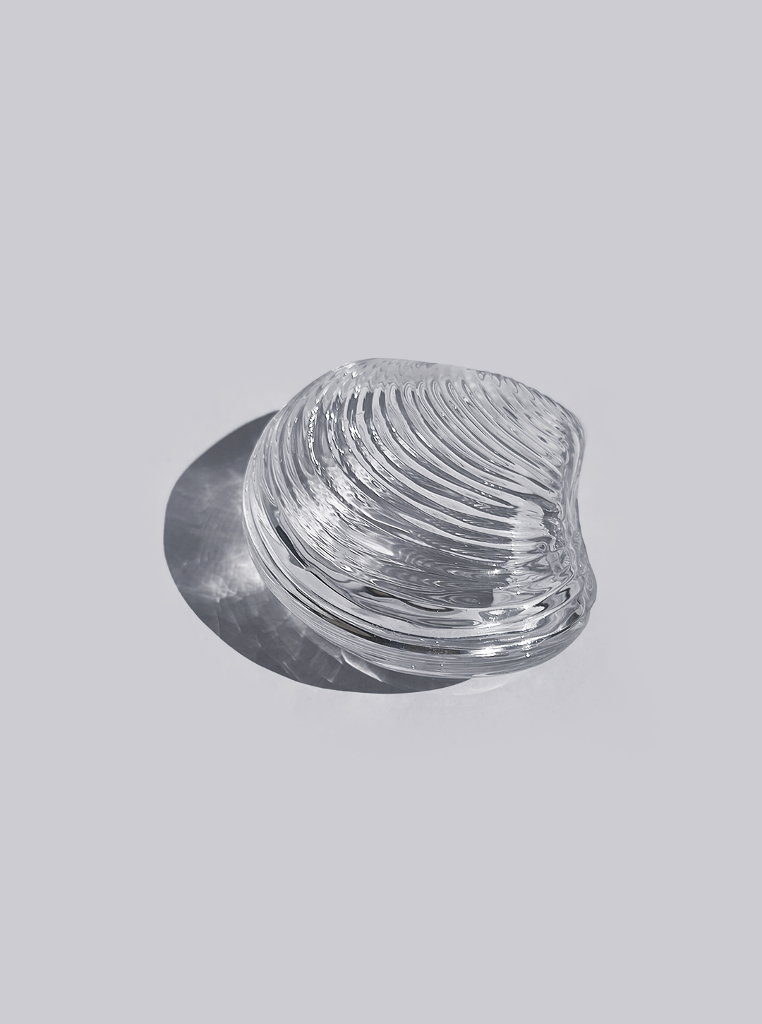les-objoies-jewel-glass-shell-box-3.png