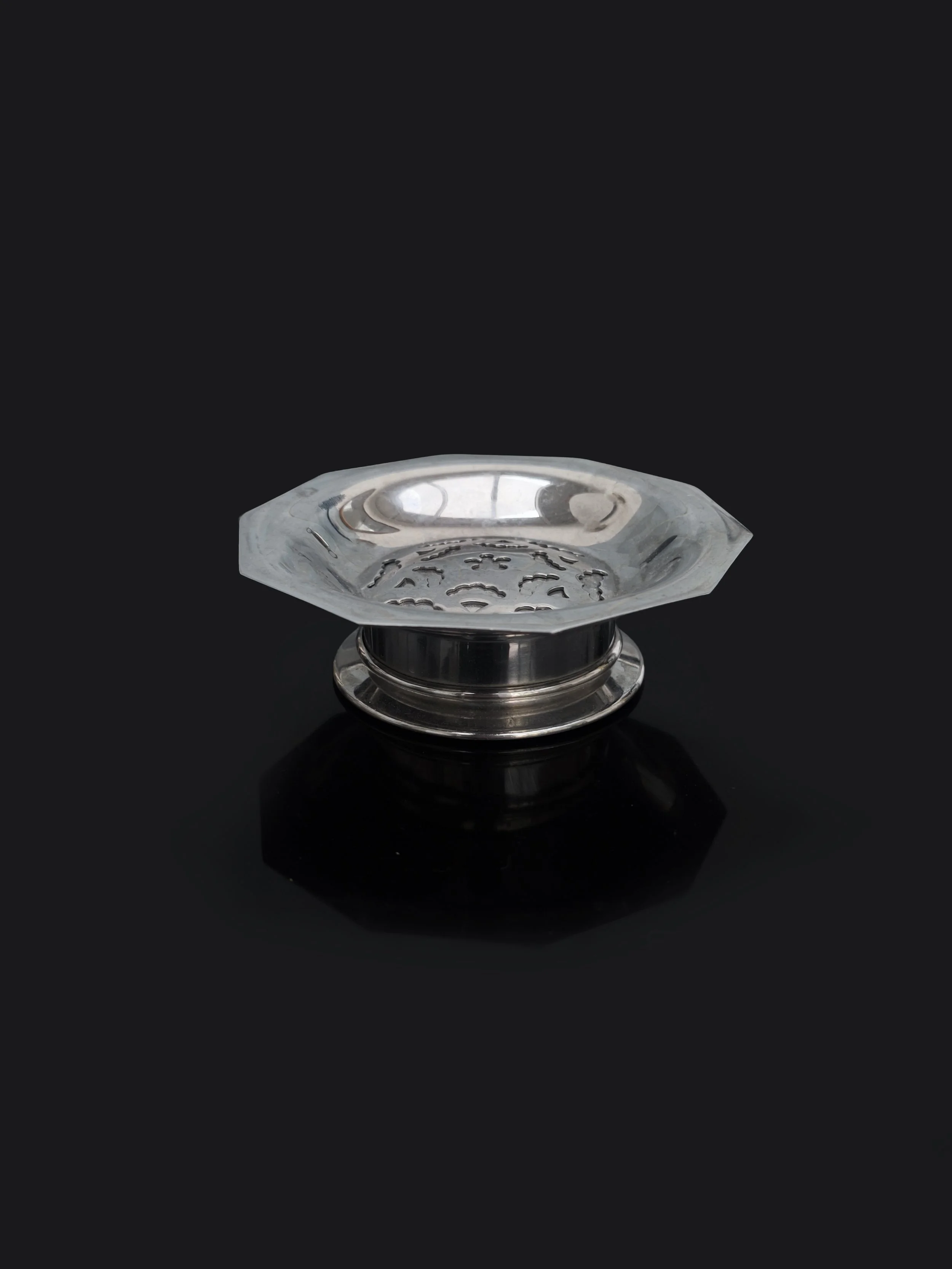 les-objoies-coquillor-butter-dish-3.jpg