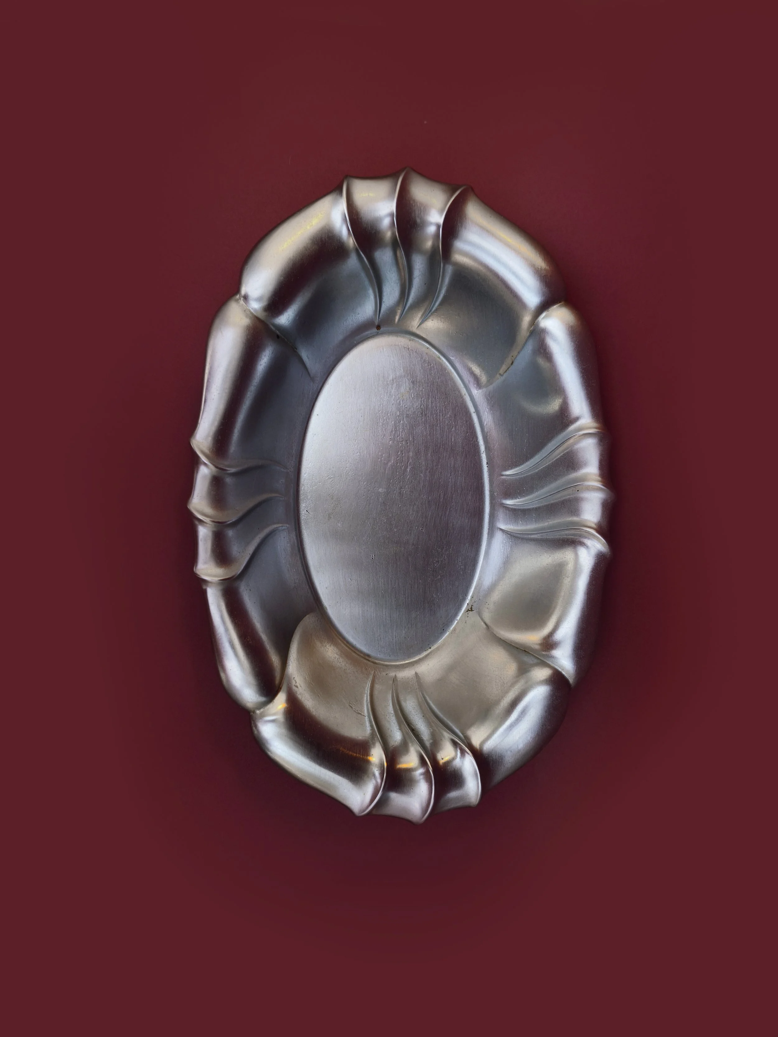 les-objoies-steel-oval-dish-2.jpg