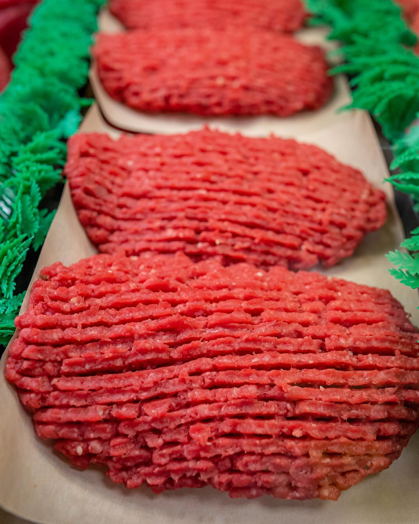 Item of the day: Sirloin Patties! These are super easy to make and only take a few minutes to cook on each side! 🍔 #miklasmeatmarket