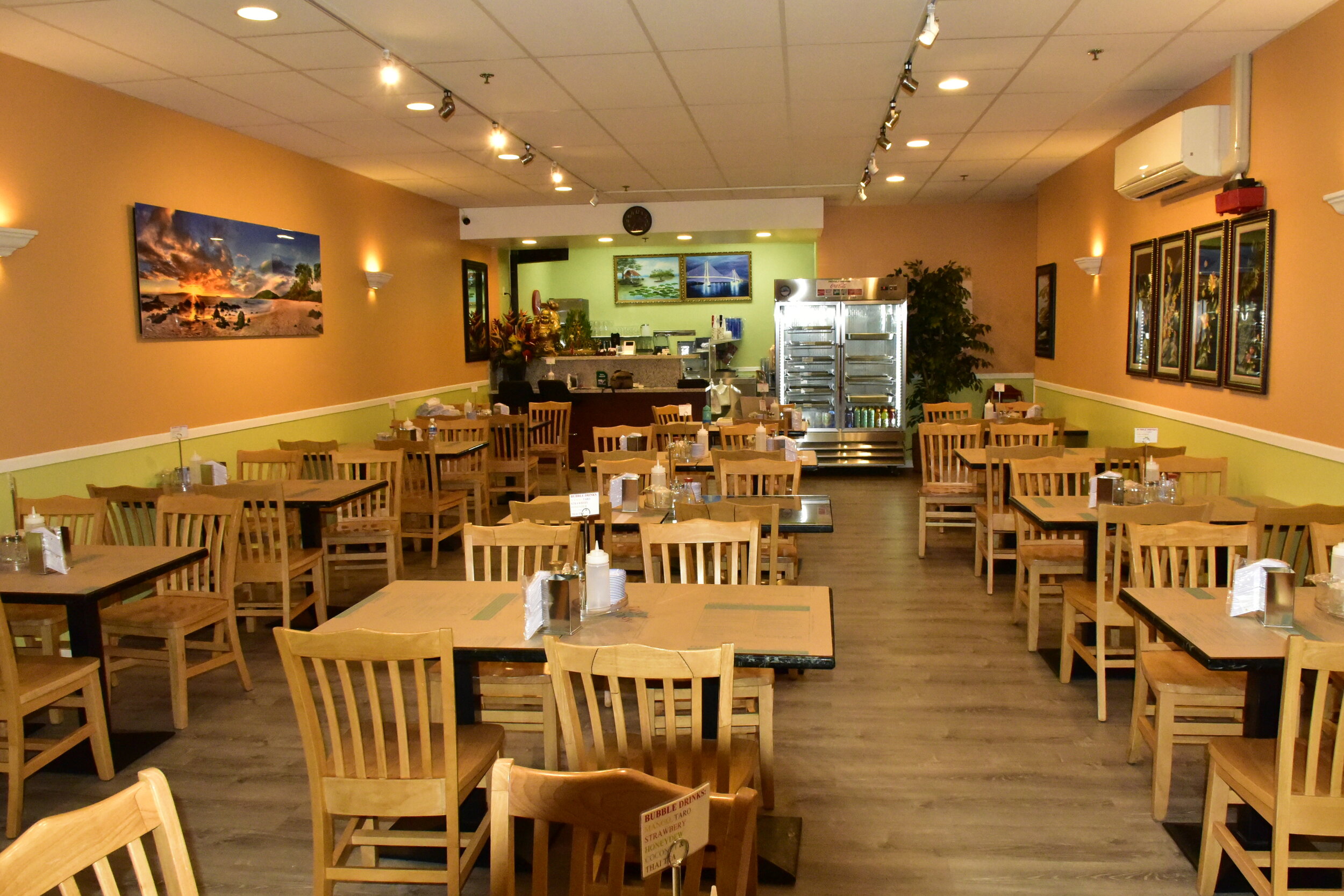 KAP-PhoandCompany-inside 2nd location.JPG