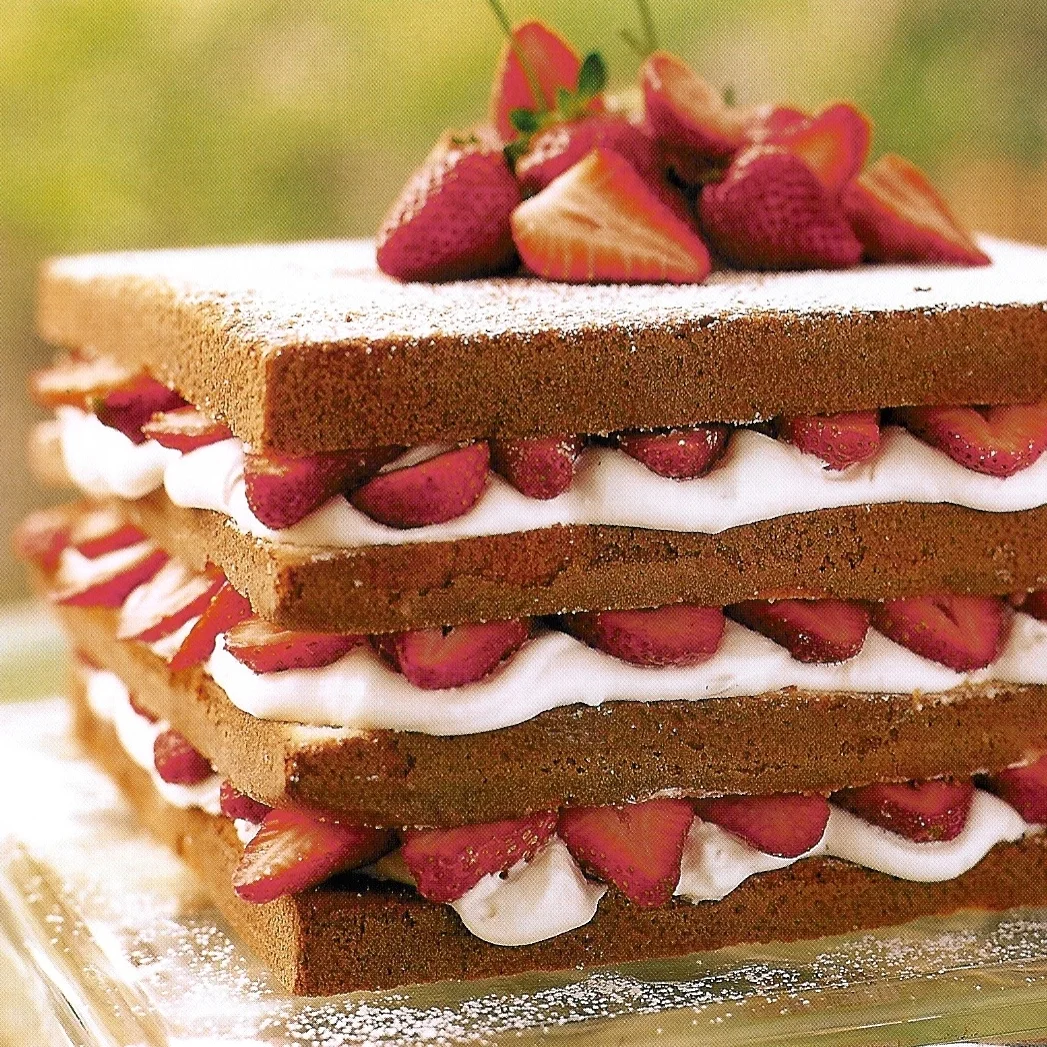 strawberry layer cake.jpg