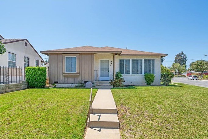 🙌🏼 CLOSED! 🙌🏼

Congratulations to my buyer who just closed on this gem of a property in Monterey Park!! 🥳🎊🎉🎈

This transaction was definitely super special for me. I got to work with family for this one and we were able to beat out 10+ offers