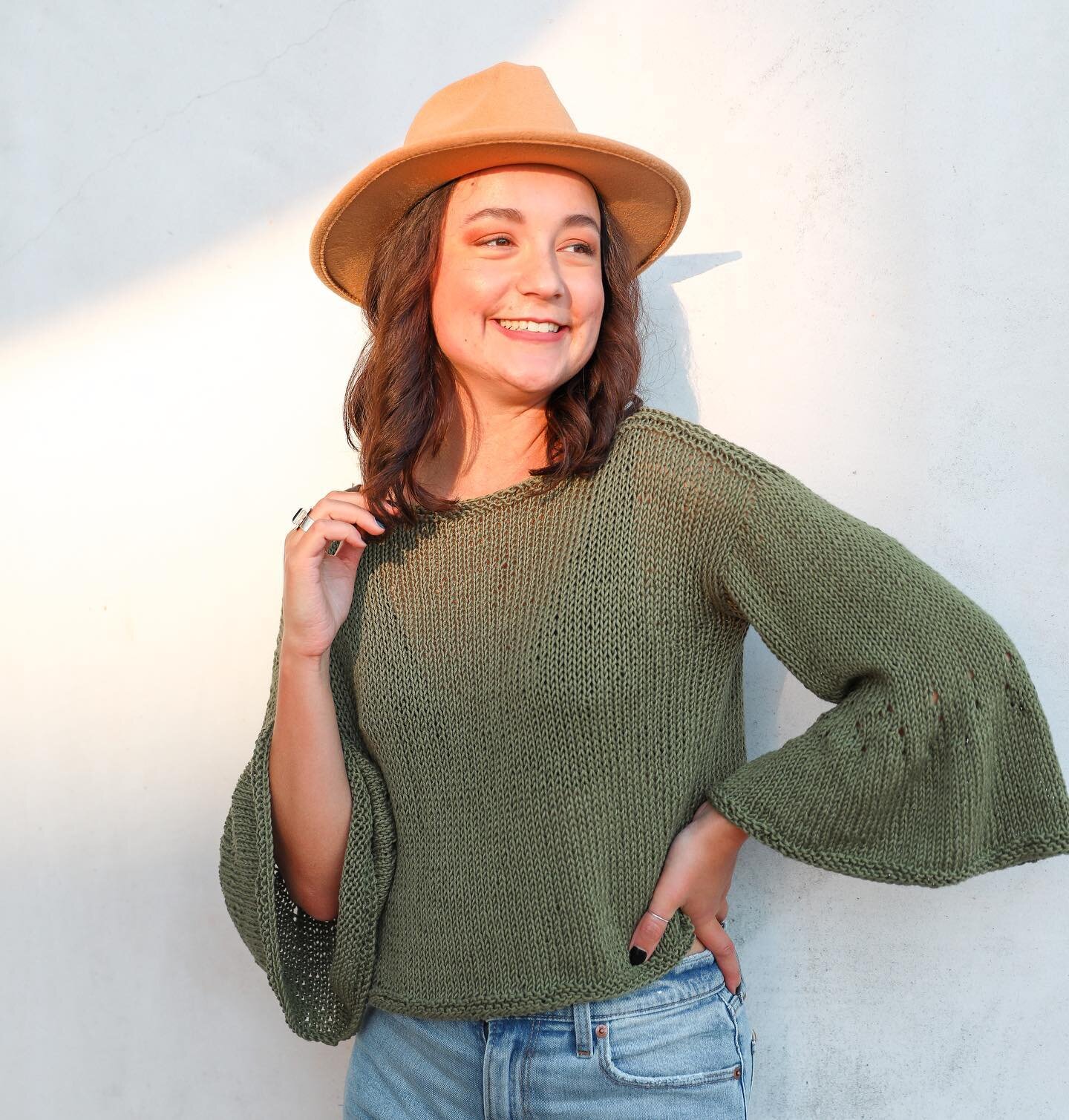 NEW FALL/WINTER 2020 COLLECTION IS LIVE! 🍁🎉 Ahhh go check out the new shop with the link in my bio + let me know what you think! ⁣
⁣
Take a look at the new Belle Pullover Sweater when you head over that way ➡️ Easy, cute and comfy, this will be a s