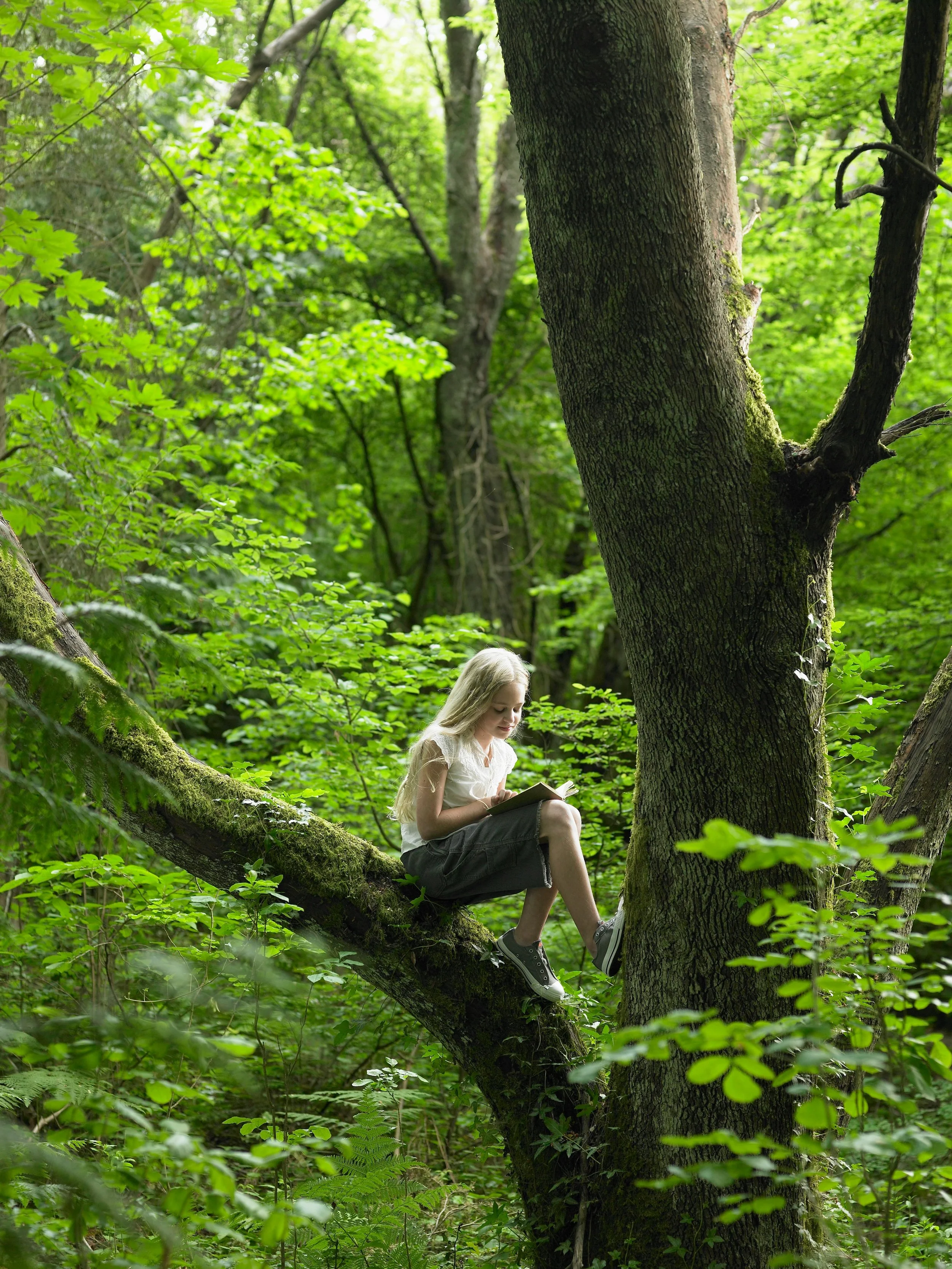 wild-wellbeing-youth-girls-nature-connection