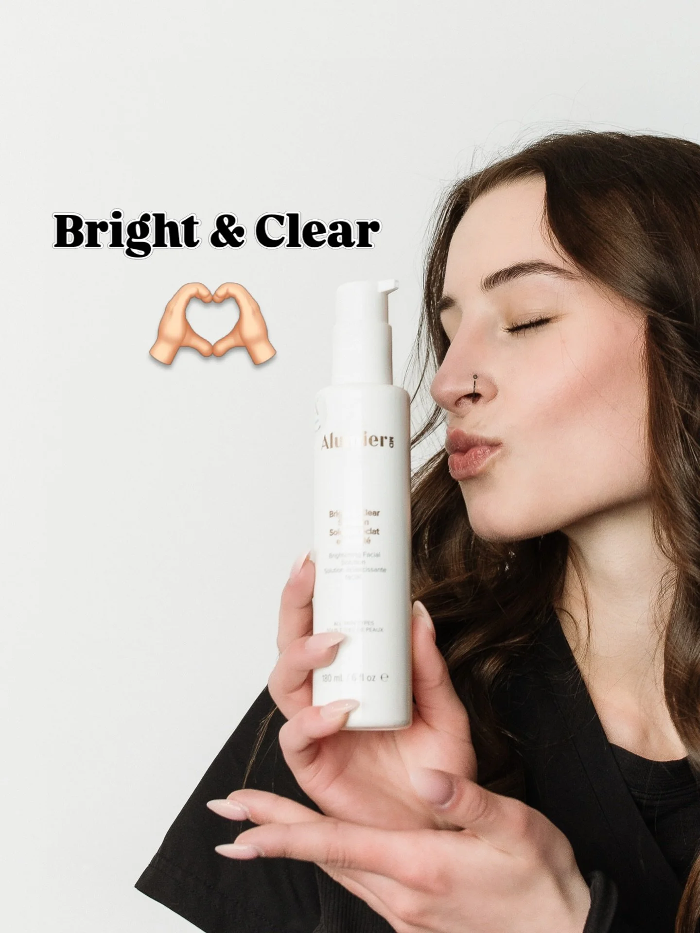 Discover the power of radiant skin with AlumierMD&rsquo;s Bright &amp; Clear Solution! This should be part of your daily routine and here is why: 
Packed with lactic &amp; salicylic acid for exfoliation, niacinamide to brighten and improve skin tone,