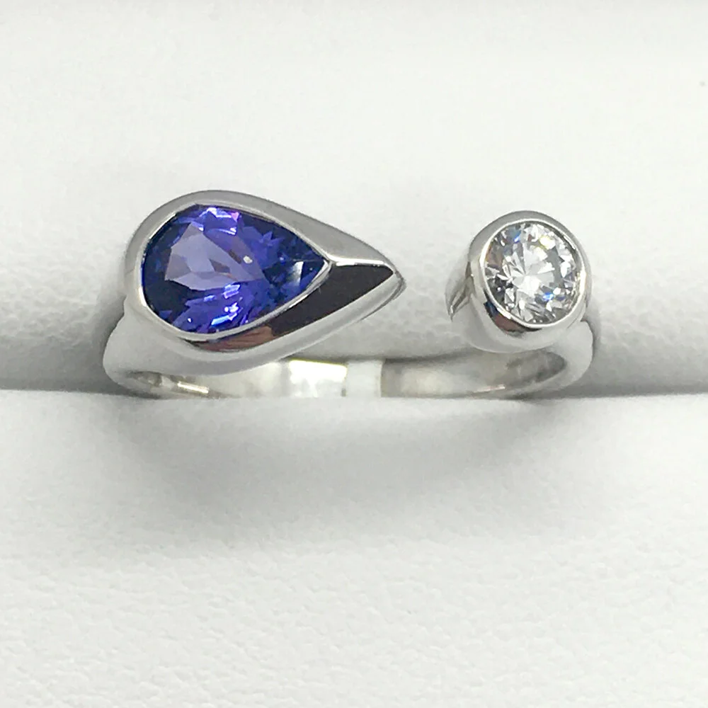 18K White Gold &amp; Double Bezel Tanzanite and Diamond Band