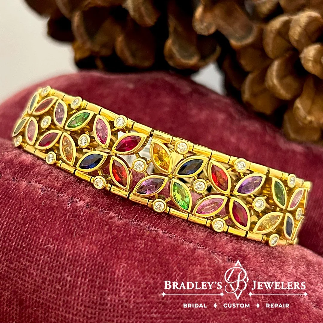 Can you say FUN&hellip; extraordinary multi color sapphire &amp; diamond bracelet! Let your imagination run wild&hellip; at Bradley&rsquo;s Jewelers!!
#BradleysJewelers #SapphireJewelry #DiamondJewelry #ColorfulJewelry #FineJewelry #UniqueDesigns #Ge