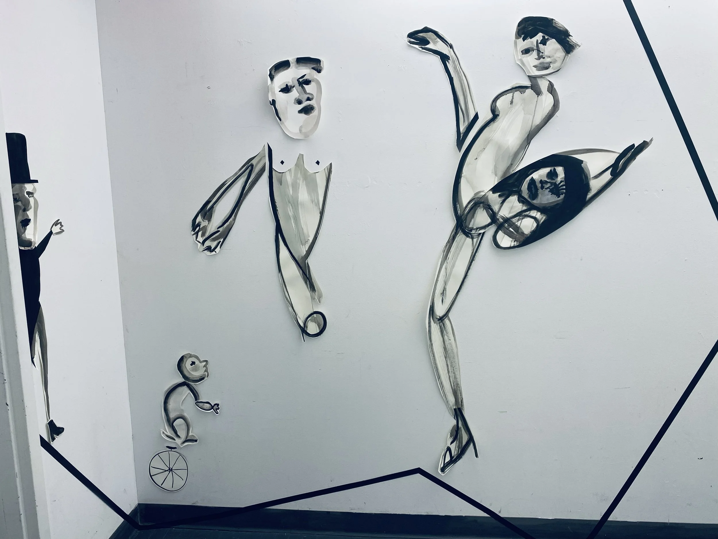Performance. Deconstructed figures. Ink on paper. Various sizes
