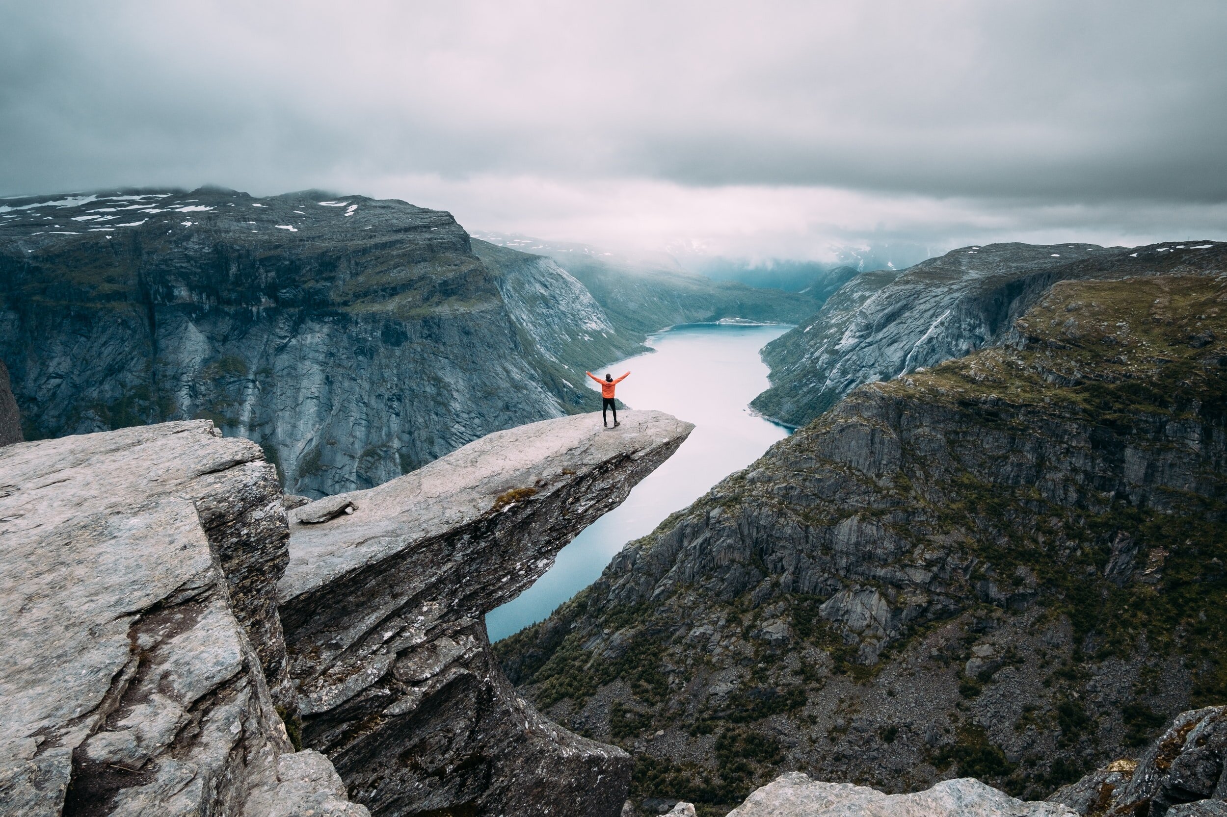 unsplash-image-P9BY2joAcwk.jpg