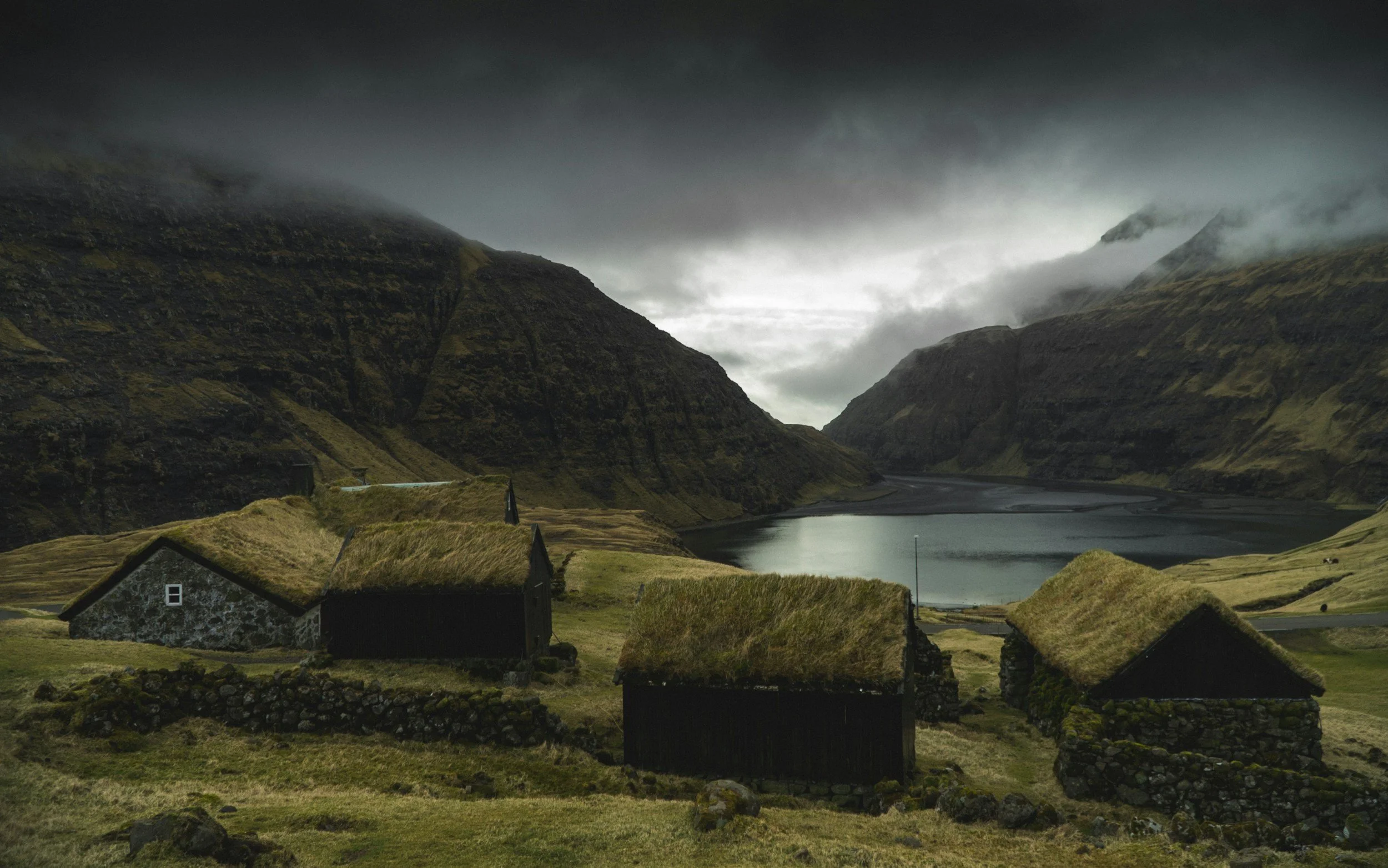unsplash-image-LzhKgc9sBKg.jpg