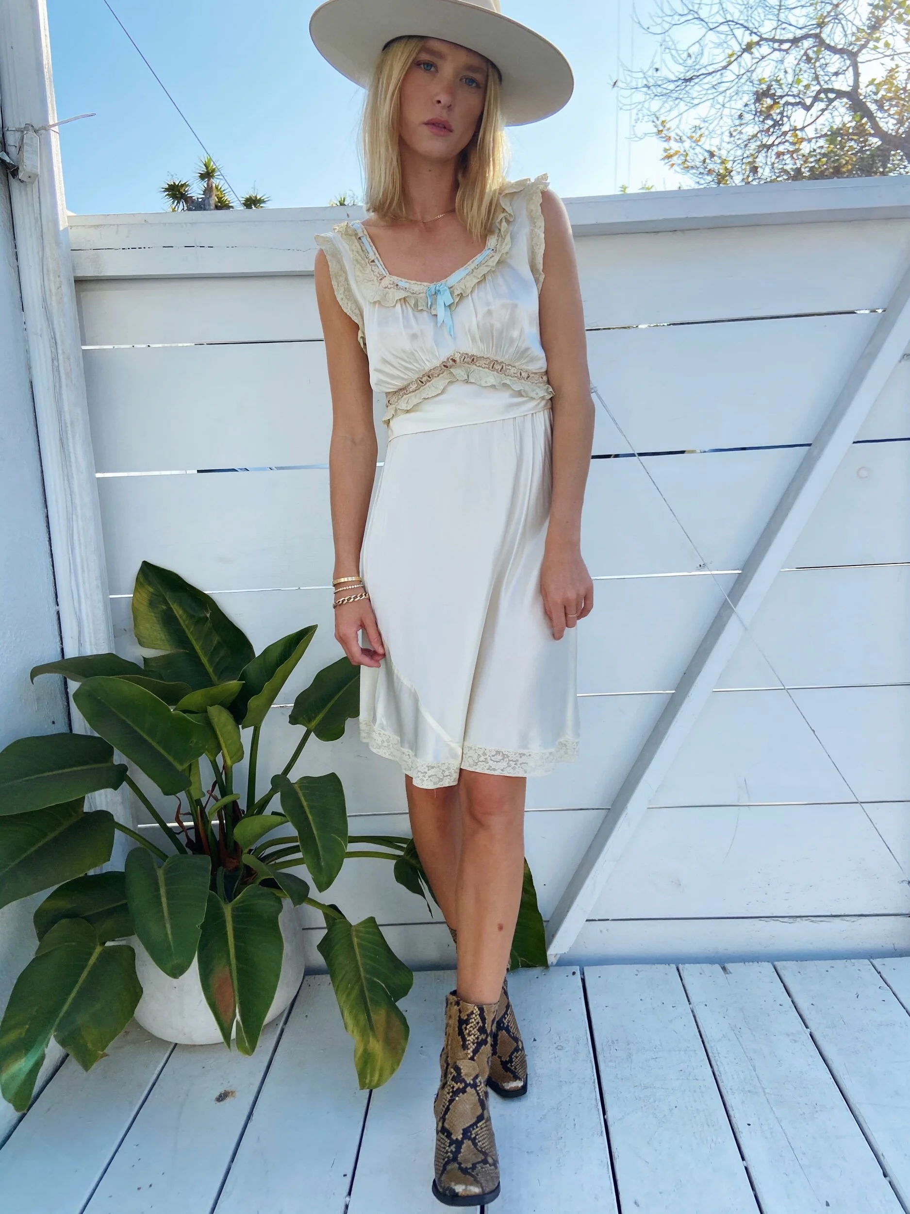 5DC4D547-CA34-42EC-8AE7-EDC9D5A71D9D