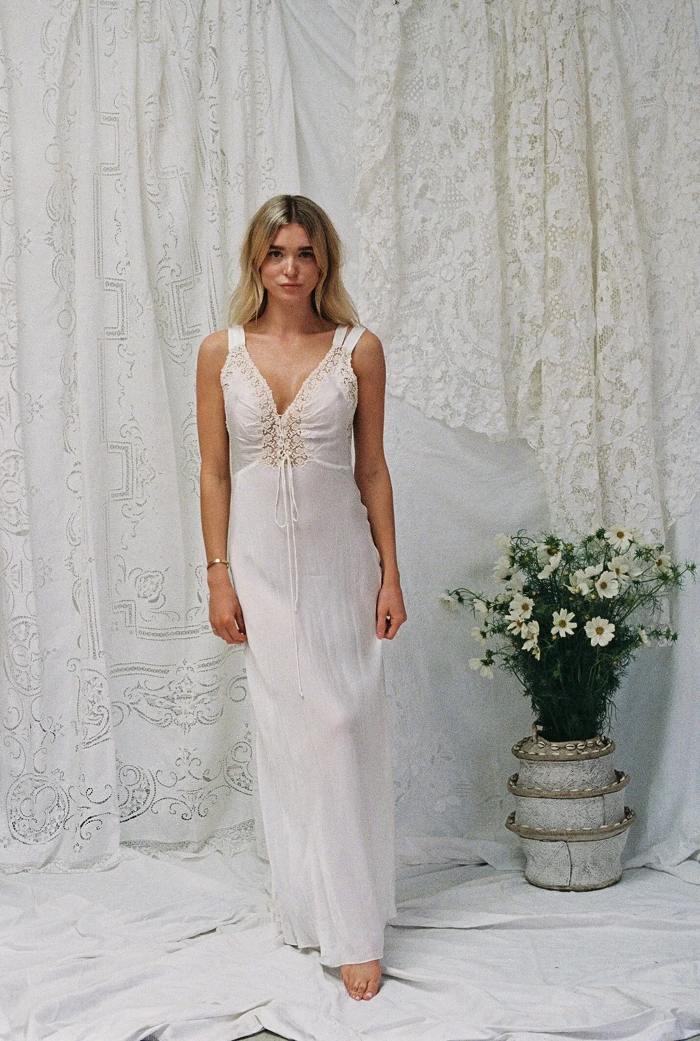 vintage look lace wedding dress Floral Lace Wedding Dresses Vintage Ball Gown Wedding Dress, MW307 main image 1