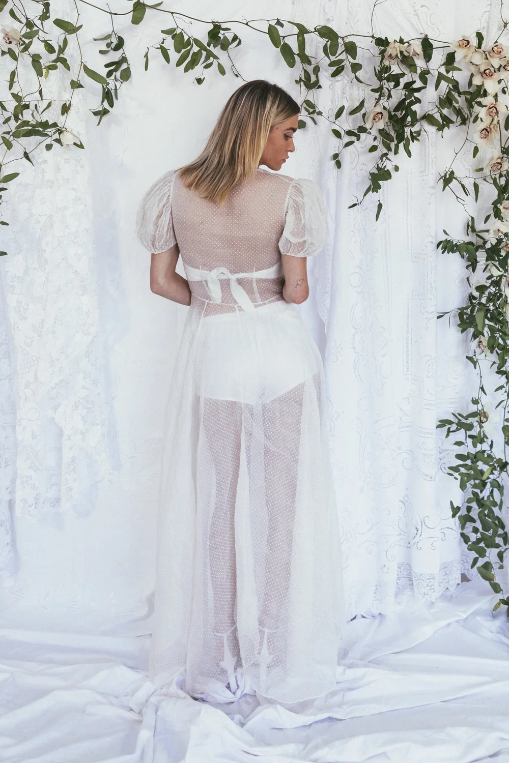 lace mermaid wedding dress kleinfeld Never Worn Martina Liana 1040 Wedding Dress main image 0