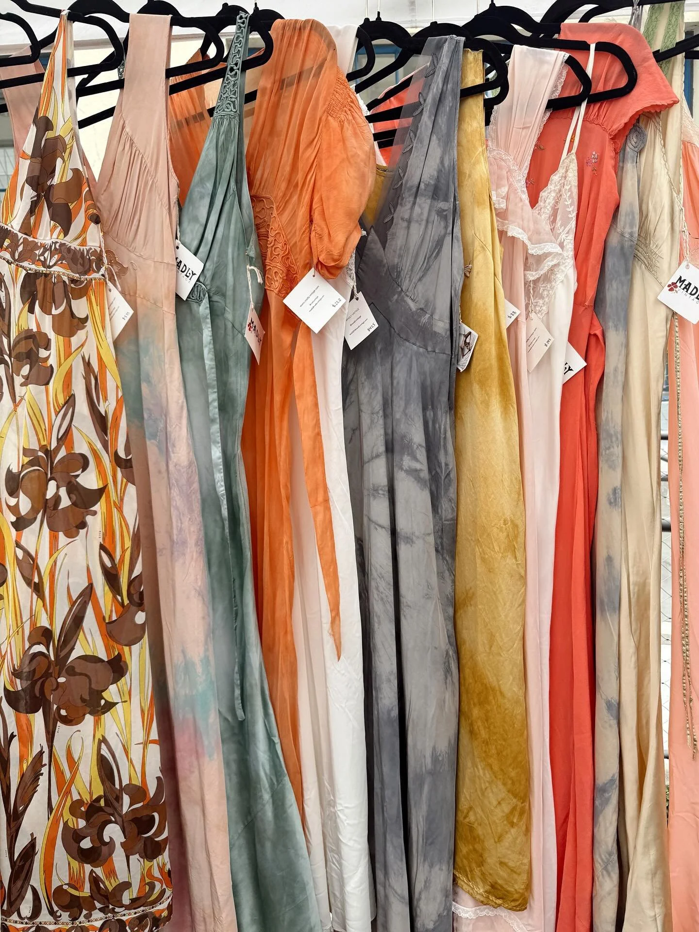 It’s a good day when ur at @pickwickvintage. Find us tomorrow Sat 8/9 from 10-4pm at the @rowdtla ๐งก #pickwickpreview