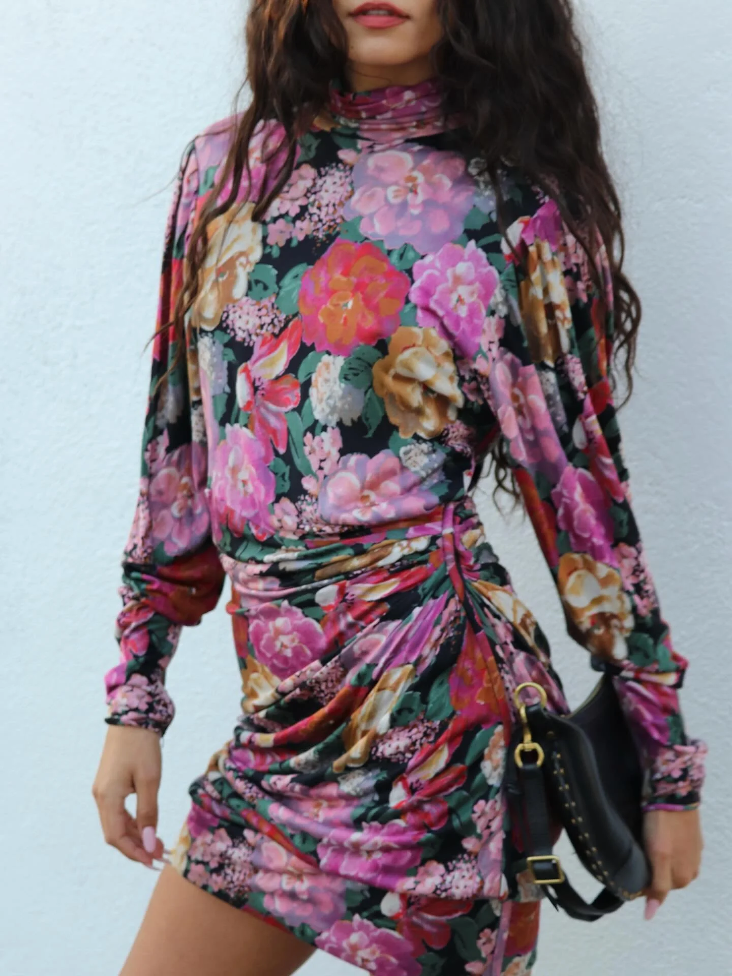 Let&rsquo;s get festive! Holiday party ready for @acurrentaffair this weekend✨Find us at the new location on Melrose Dec + 7 🥂 #acainla 

Featured here: 
1980s Emanuel Ungaro dress
Y2K Silk Skirt Set
Valentino red dress + Prada coat
1980s gold beade