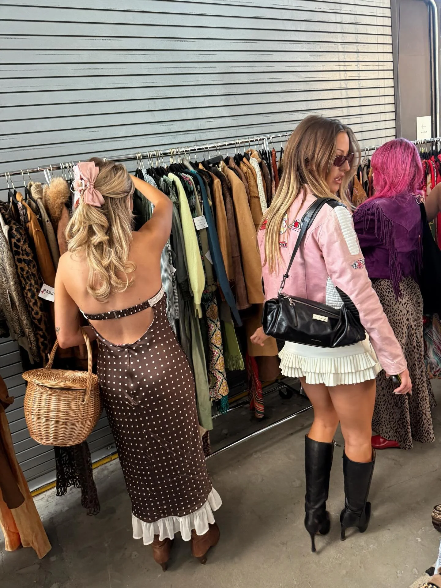 Way to end the season with a bang @acurrentaffair ❤️ This might have been the first time I woke up wishing it was a 3 day show 😅 it was just so fun and festive! 

Special thank you to Richard @new_found + the entire @acurrentaffair team for pulling 