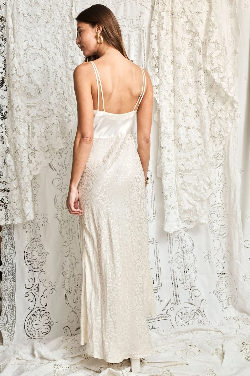 MadlyVintage_250210_1405.jpg
