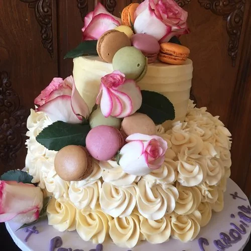 Flowers &amp; Macaroons