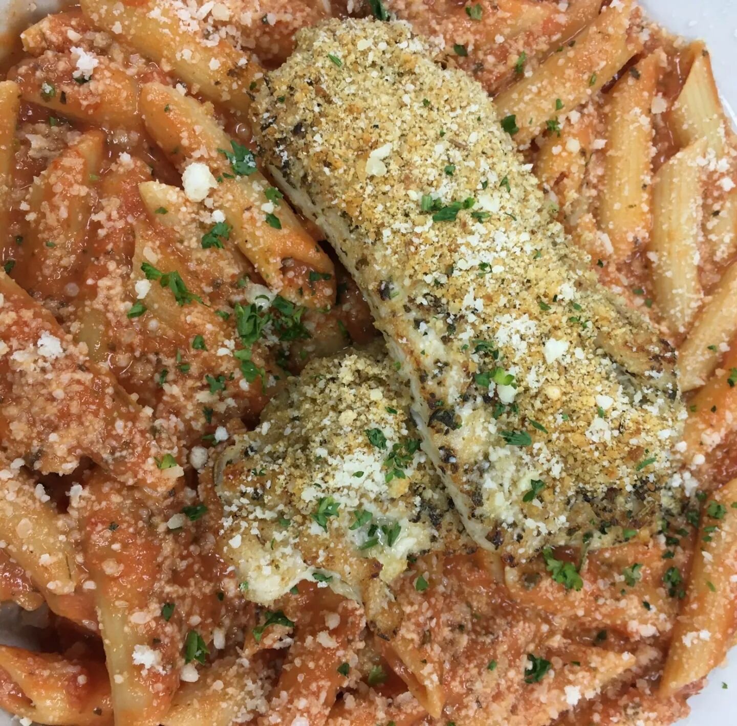 Chicken and red pasta tonight!

It's also...... TRIVIA NIGHT!! 7-9!