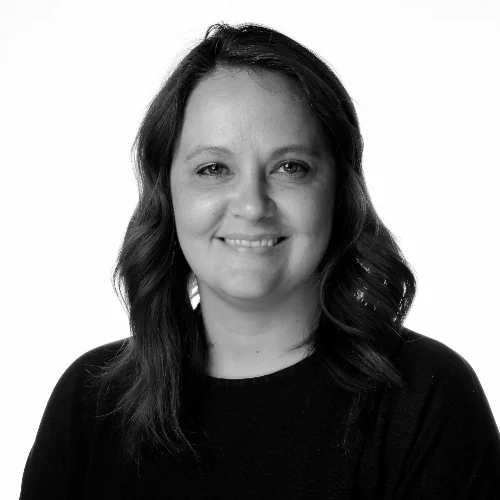 Jennifer Lee Project Coordinator, Wife, Mom I consider myself a student of the human experience, observing a lot and writing a little. I coordinate projects in the digital space, and basically love any opportunity where I can help put feet to people's dreams. I'm passionate about refugee care, good books, and spending time outdoors with my family as often as I can!